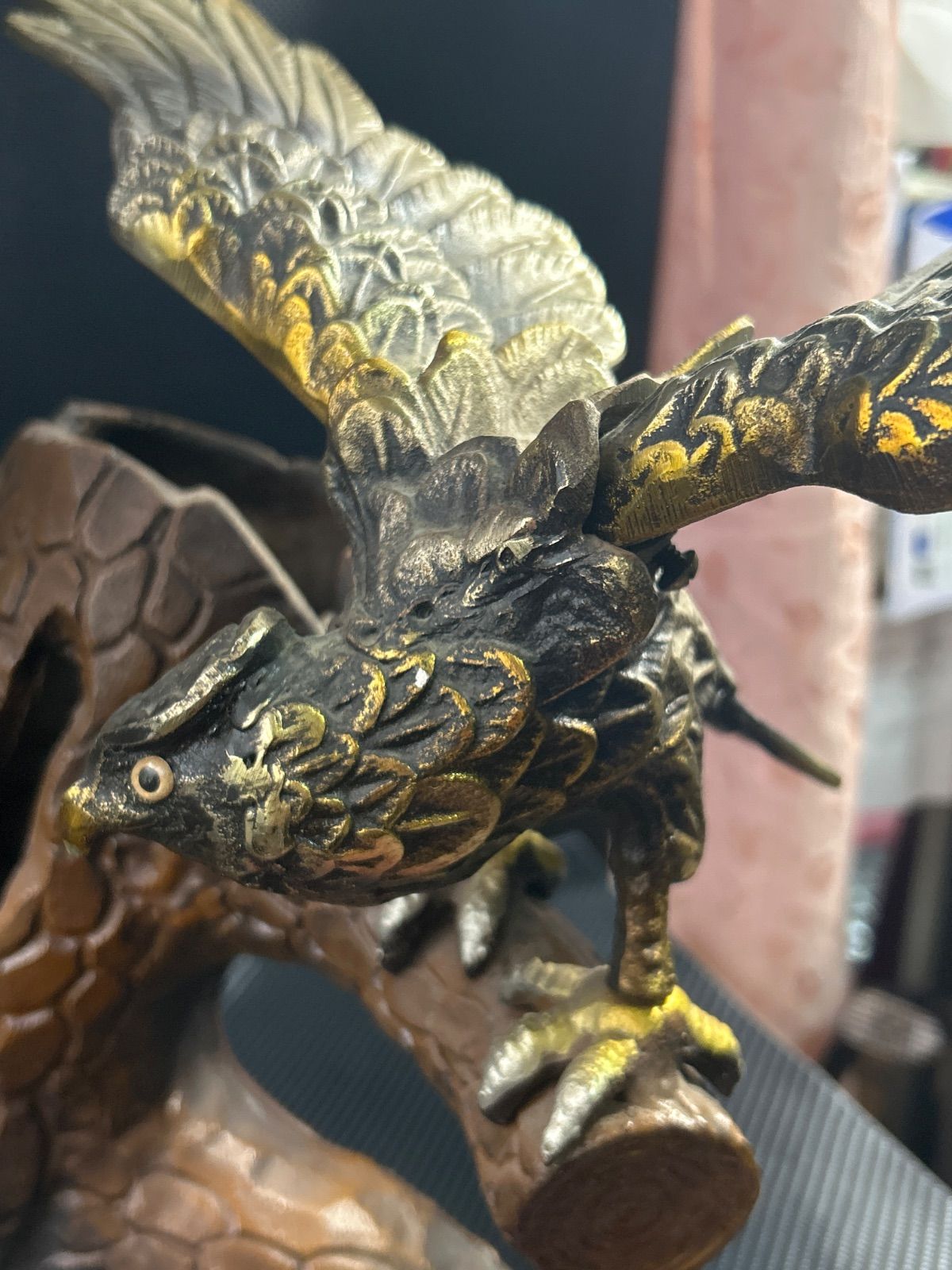 鷹の置物　金属工芸品　縁起物　高級オブジェ 希少 金属工芸品鷹の置物縁起物高級オブジェ|mercariメルカリ官方指定