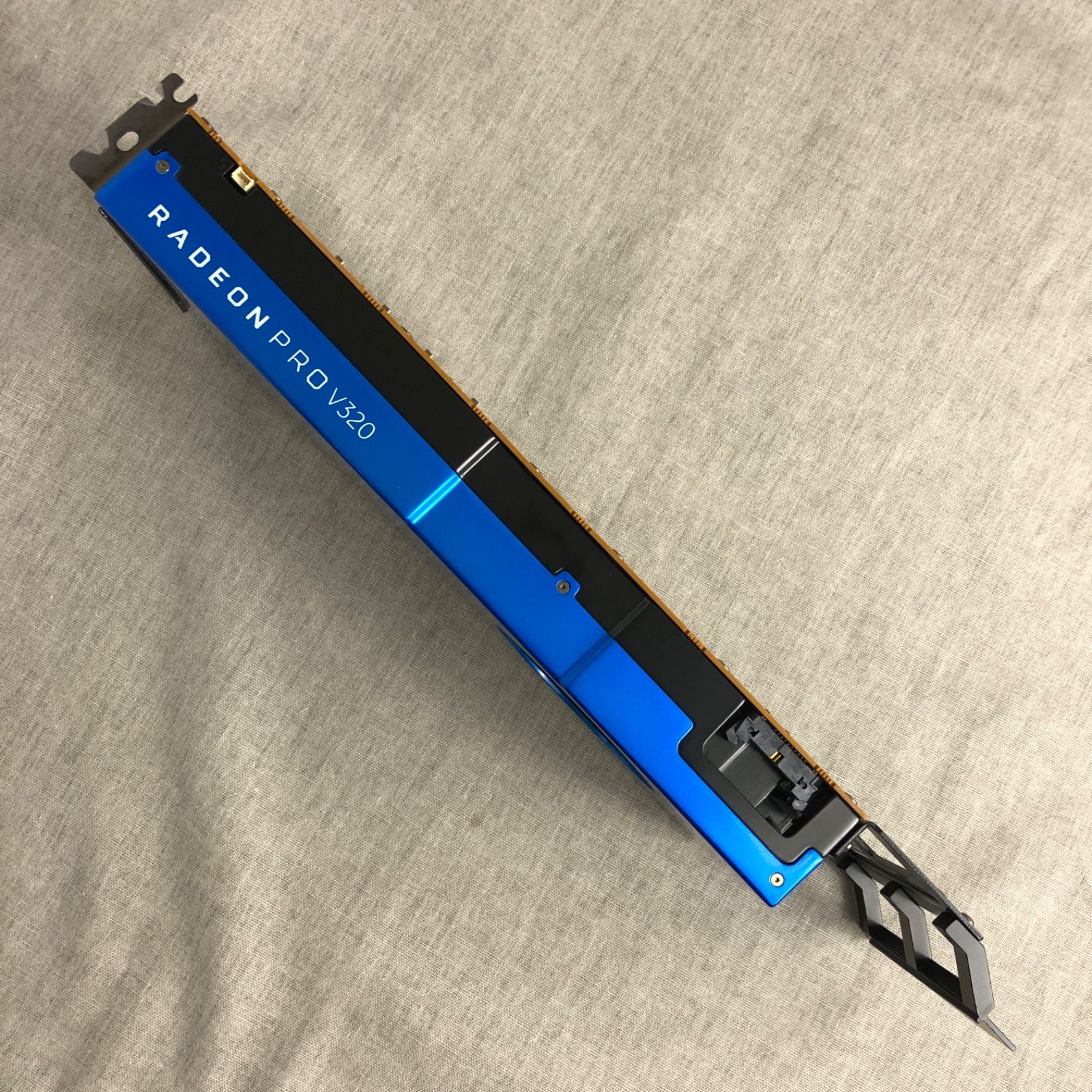 AMD - 【動作未確認/ジャンク品】AMD RADEON PRO V320 AMD - 【動作未確認/ジャンク品】AMD RADEON PRO V320の通販 by