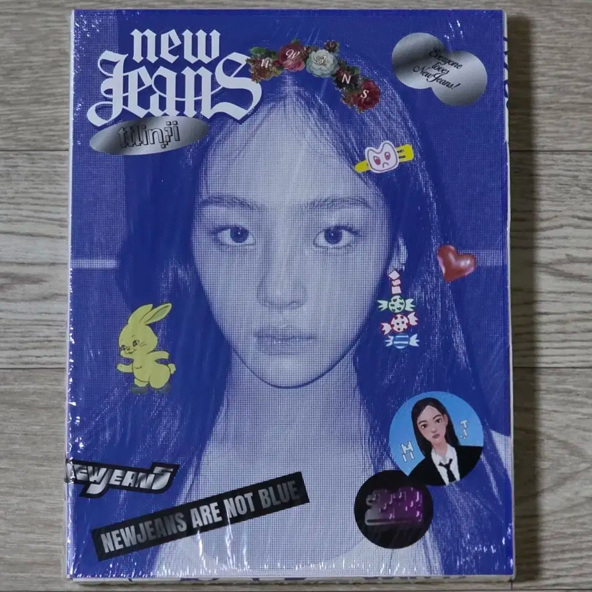 new jeans bluebook ミンジ New Jeans Bluebook ミンジver. OMG アルバム 민지 - メルカリ