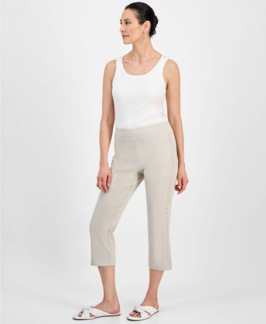 【送料無料】 ジェイエムコレクション レディース カジュアルパンツ ボトムス Women's Rhinestone Pull-On Capri Pants Stonewall