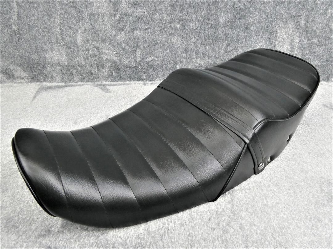 ゼファー４００　後期　鋲打ち　黒皮　タックロールシート/あんこ抜き 完成品 Amazon | ゼファー400 後期 タックロールシート/ZEPHYR