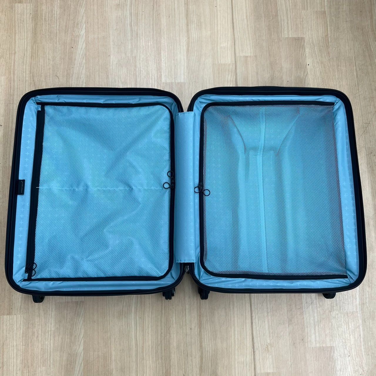  鍵なし ACE PROTECA エース プロテカ STARIA V スタリアV 56 cm 53 L 02642 スーツケース ストッパー付 キャリーケース キャリーバッグ 海外旅行 小型 シルバー キャリーカート 旅行かばん 小分けバッグ