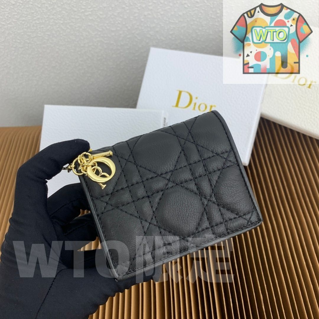 ディオール Dior レザーウォレット 二つ折り財布　未使用 楽天市場】【新品】 ディオール 二つ折り財布 スカーレット