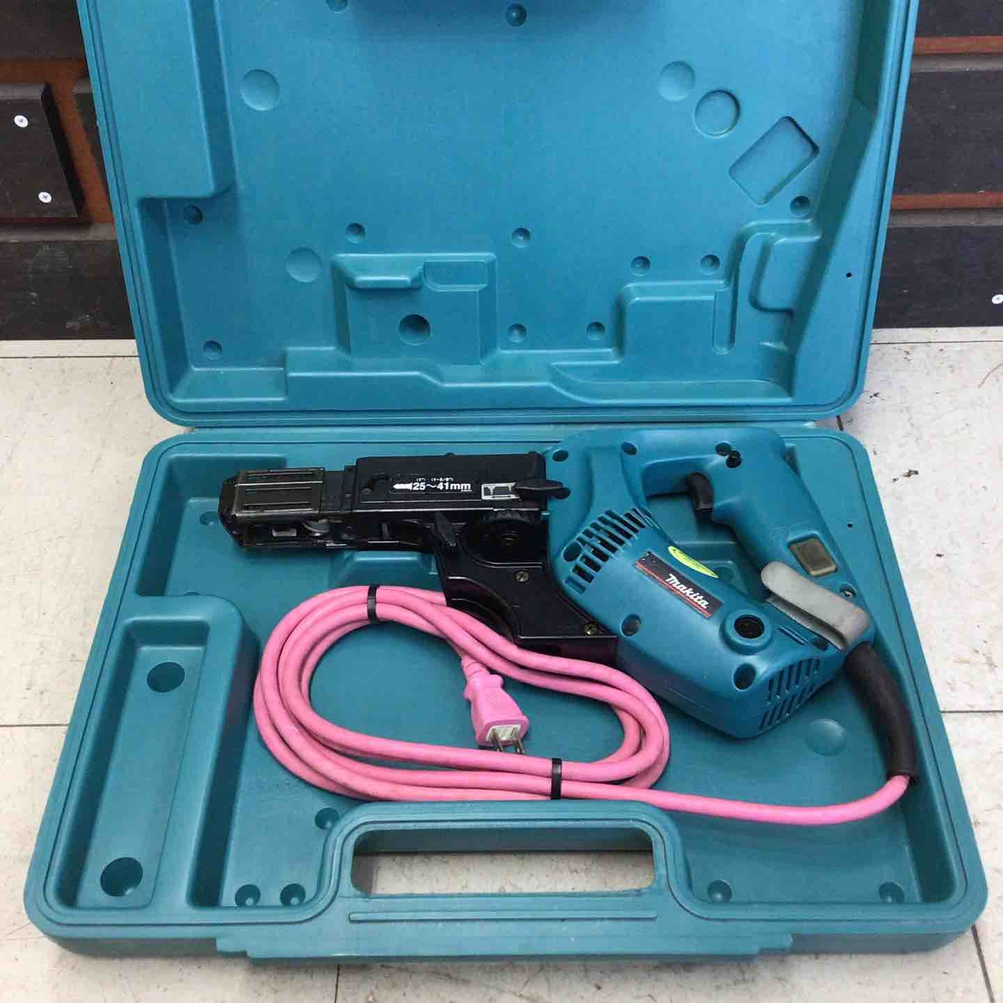 現状品】 マキタ/makita オートパックスクリュードライバー 6836