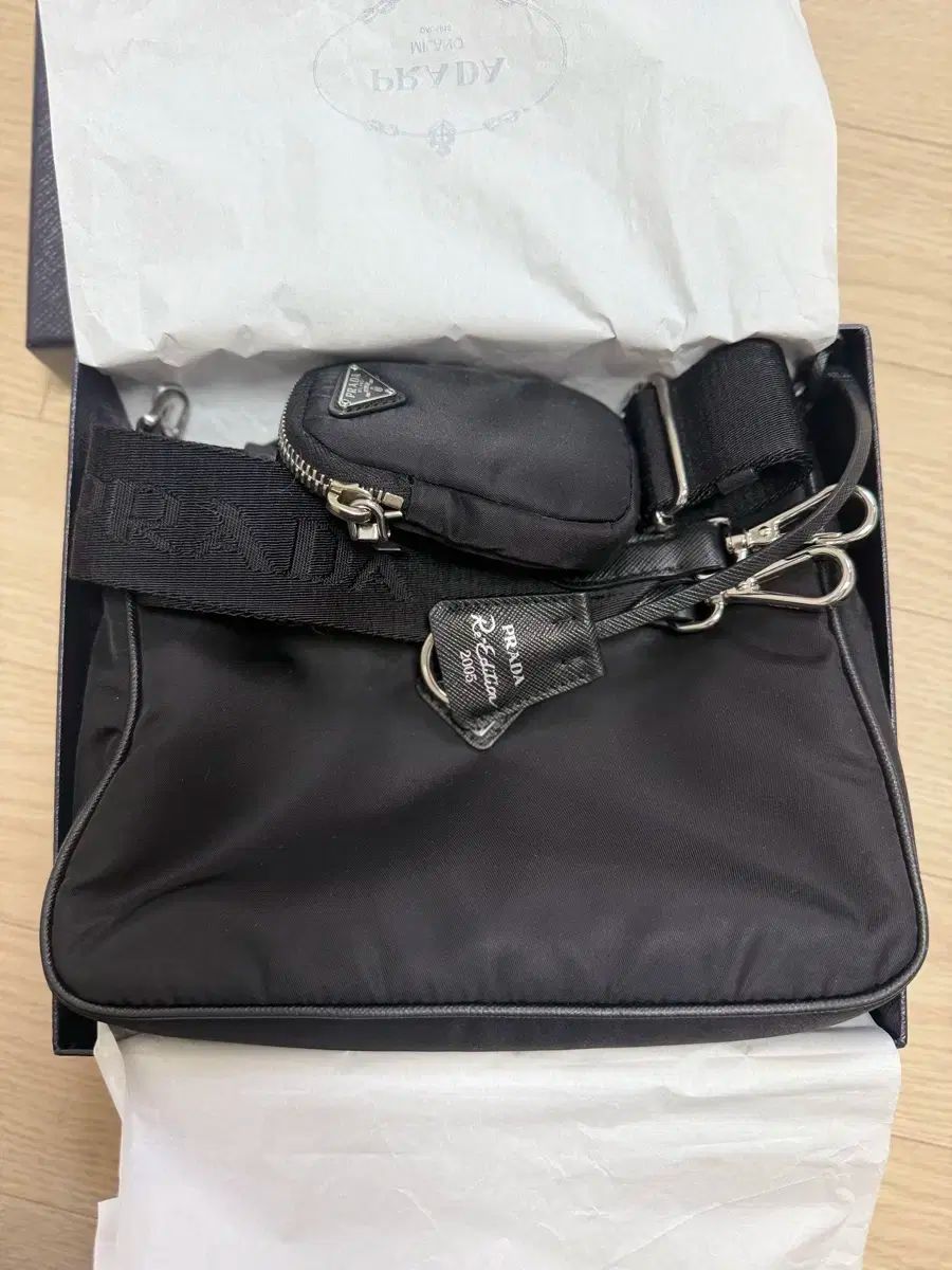 PRADA プラダ リエディション ラフィア ホーボーバッグ ホーボーバッグ PRADA(プラダ) バッグ・カバン(レディース
