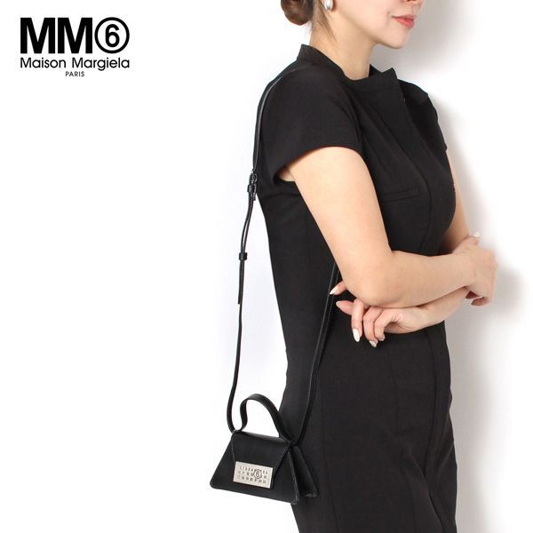 エムエムシックス MM6 Maison Margiela  NUMERIC ミニ クロスボディバッグ【ブラック】 SB5ZI0006 P6189 T8013/【2024SS】l-bag