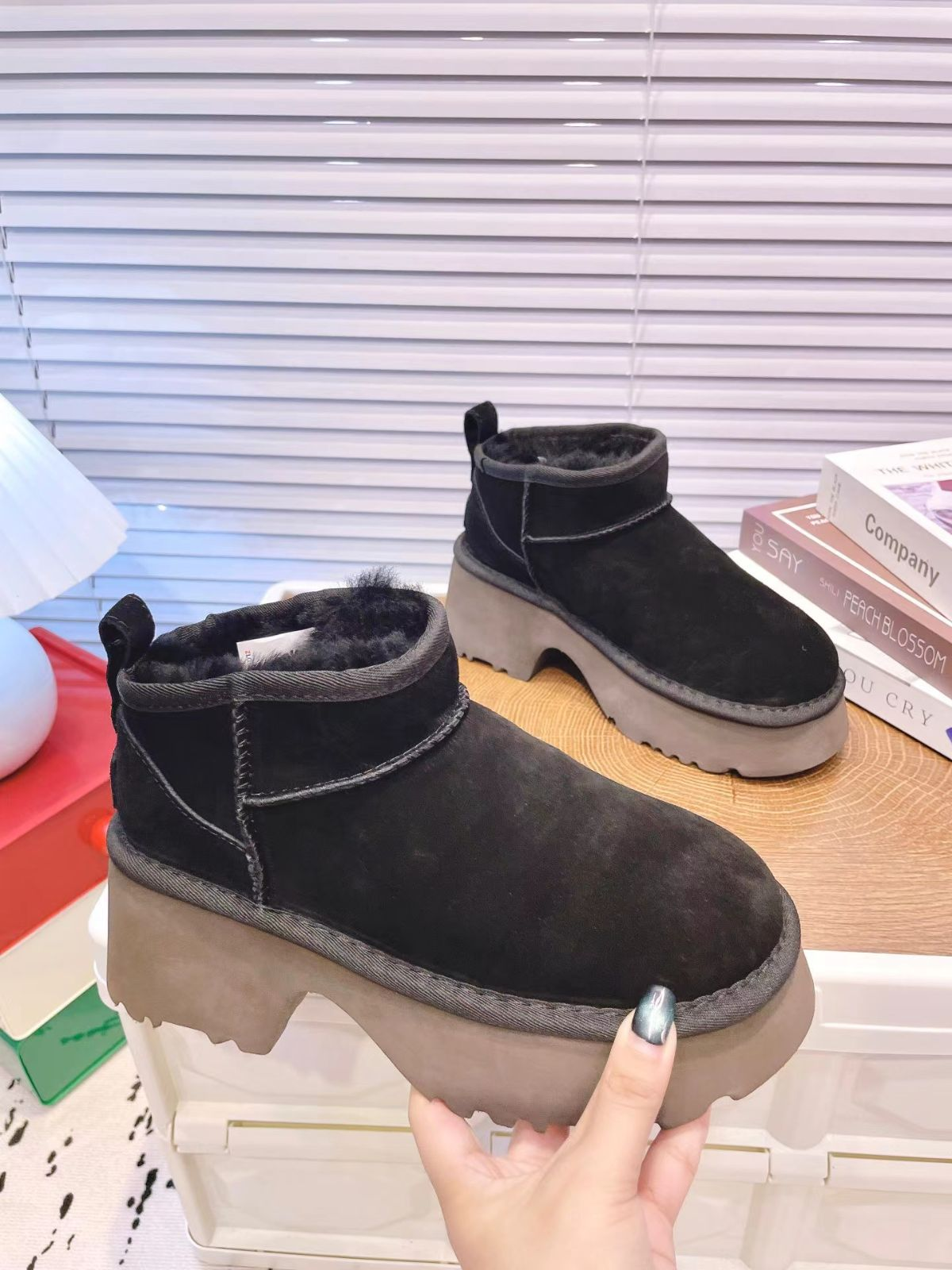 2023FW  革タグ 撥水 防汚性をプラス 【CLASSIC MINI II】【 ugg 国内正規商品 】 ugg classic mini UGG( アグ ）ugg クラシック ミニ 2【 BLACK 】 ugg ムートンブーツ 正規品 ウィメンズ