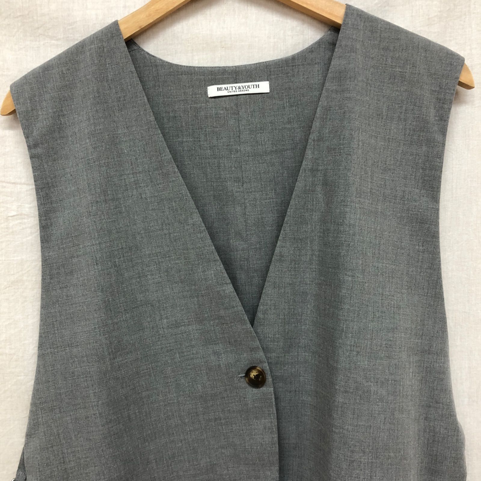 【美品】ユナイテッドアローズ　Vネック　ベスト　ジレ　ベルト 楽天市場】【SALE／60%OFF】ジャカード Vネック べスト