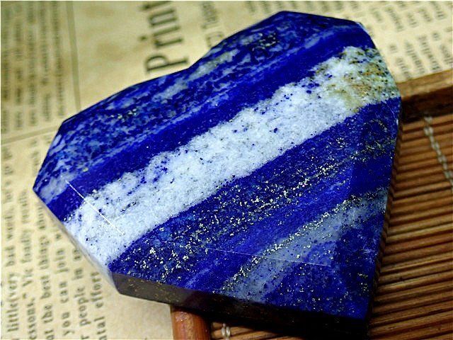 ラピスラズリ原石 AAA級天然ハート型ラピスラズリ原石B83O3/39O05A