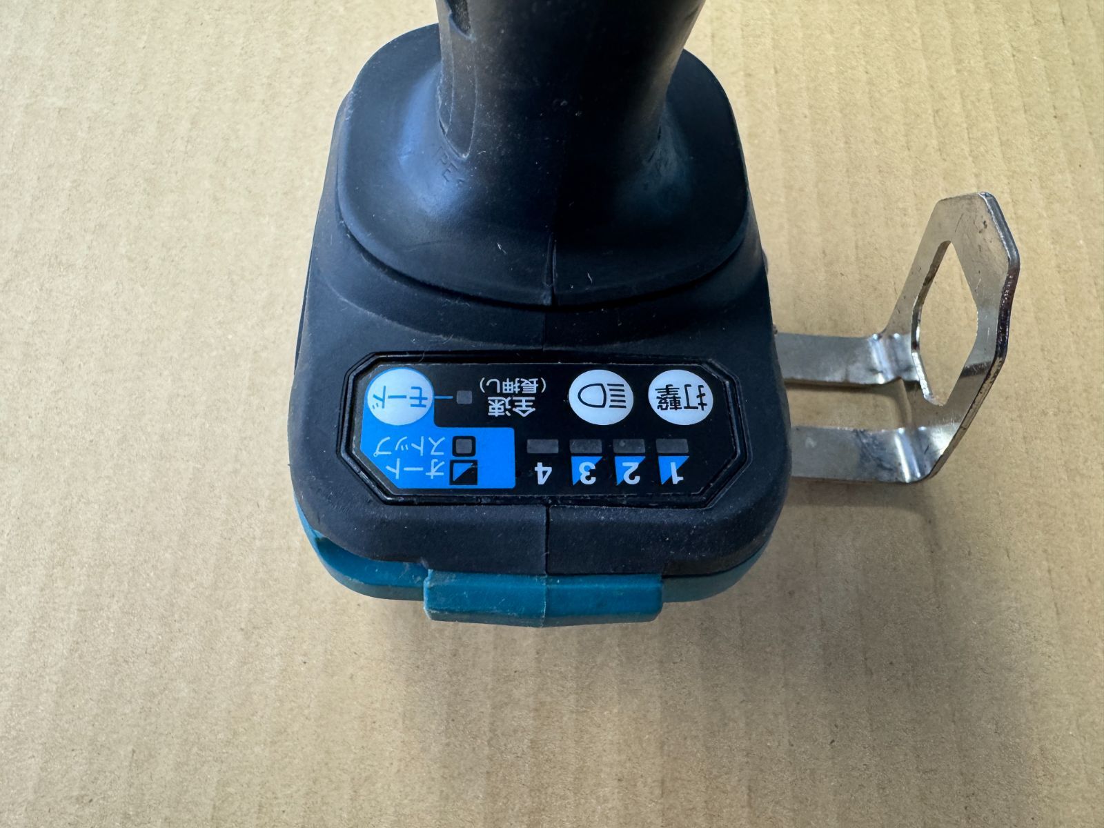 マキタ 充電式インパクトレンチ TW700D 18V 本体のみ 中古品