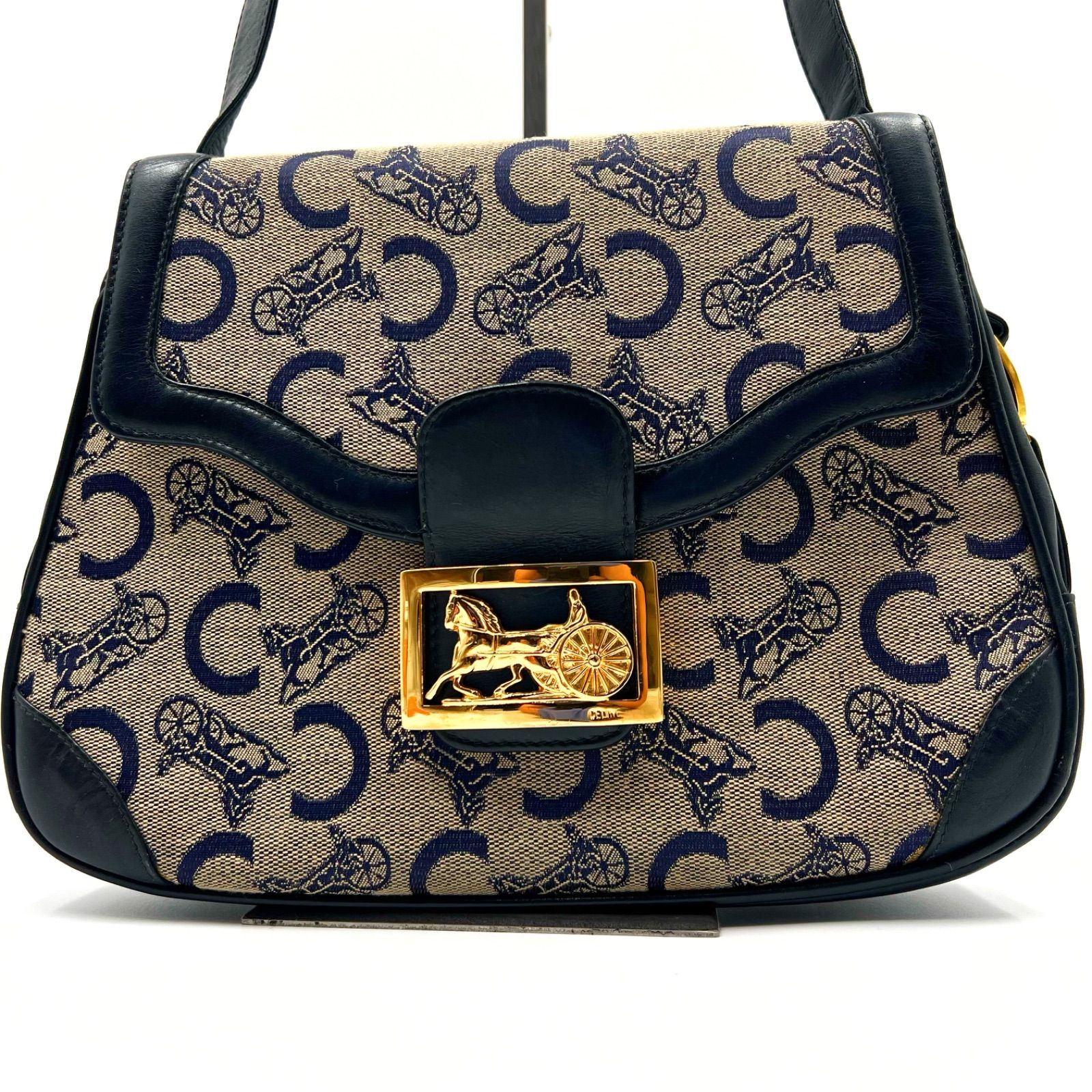 CELINE ヴィンテージ セリーヌ サルキー 馬車金具 ゴールド CELINE セリーヌ ショルダーバッグ 馬車金具 オールドセリーヌ