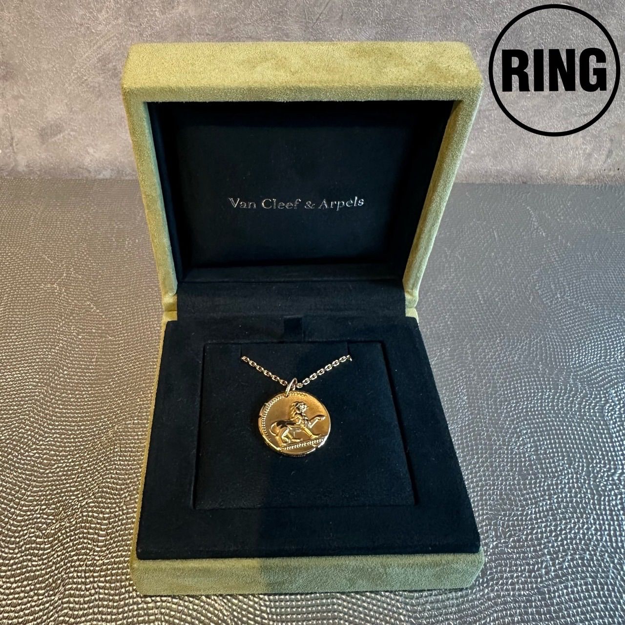 Van Cleef-Arpels Zodiaque medal Leonis Necklace