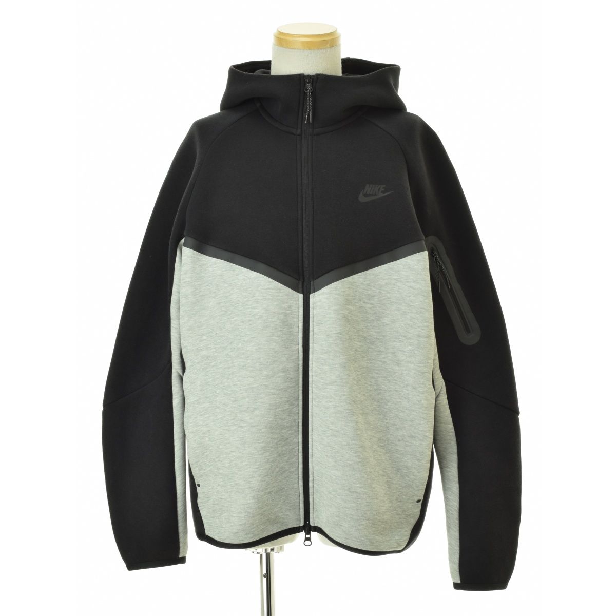 NIKE】HV0950-011 ナイキ テック メンズ フルジップ ウィンドランナー