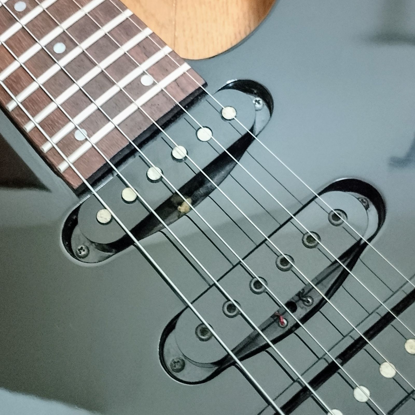 FERNANDES　セイモアダンカン＆ロック式トレモロ搭載　SSHエレキギター FERNANDES セイモアダンカン＆ロック式トレモロ搭載 SSHエレキギター