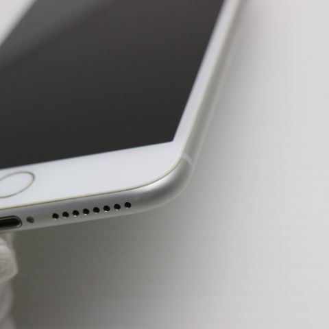 新品同様 SIMフリー iPhone7 PLUS 32GB シルバー 即日発送