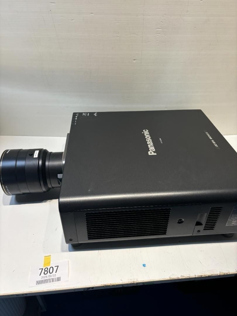 Panasonic 業務用PT-DZ870LK WUXGA Panasonic 業務用PT-DZ870LK WUXGA - メルカリ