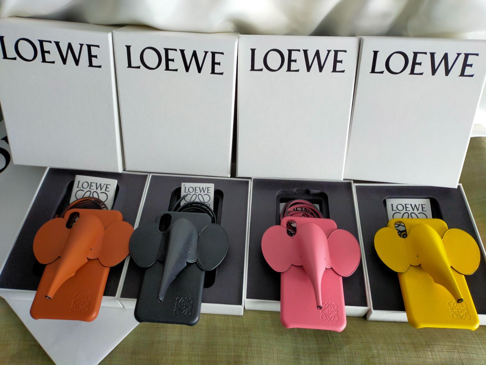 新品Loeweロエベ iPhone X/XS エレファントスマホケース スマホカバー アナグラム ロゴ