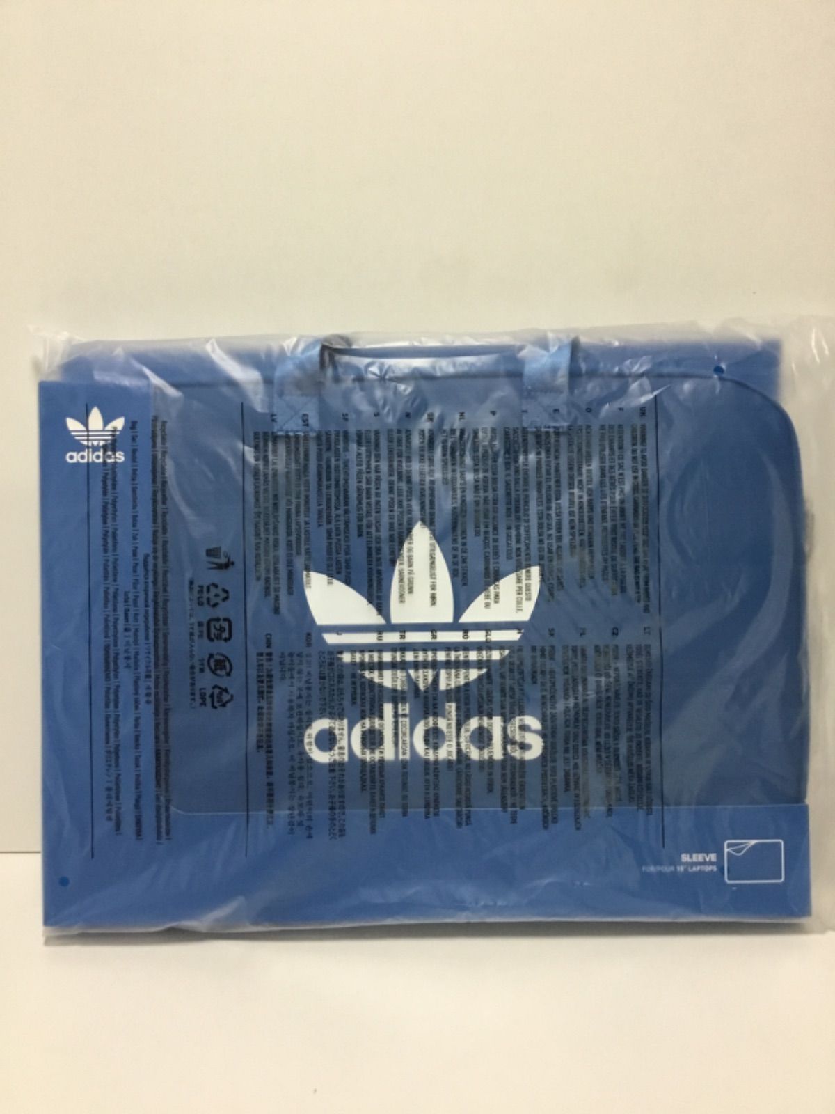 アディダスオリジナルス ノートパソコンケース 15インチ ラップトップケース スリーブ ブルーバード x ホワイト [adidas OR SS19  Laptop Sleeve 15 inch in Bluebird/White] - メルカリ