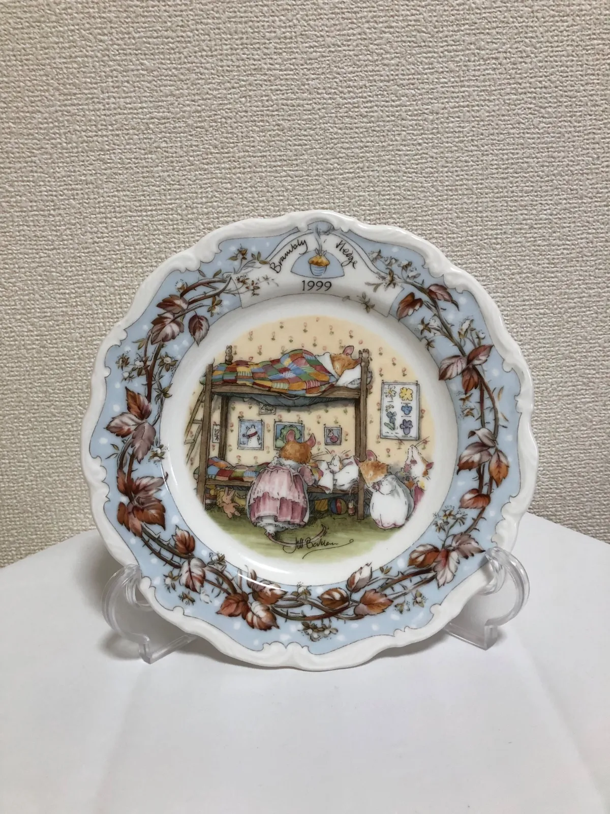 【廃盤品】ブランブリーヘッジ　イヤープレート 2002 ブランブリーヘッジ イヤープレート 2003年 ロイヤルドルトン 飾り皿