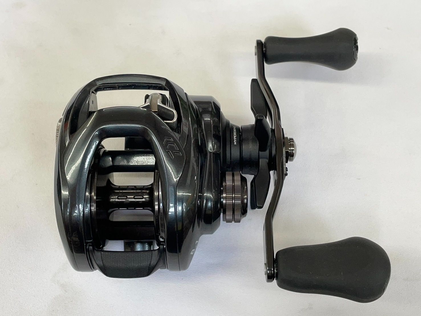極美品 ダイワ タトゥーラ TW 300XH 右巻き ブラックバス