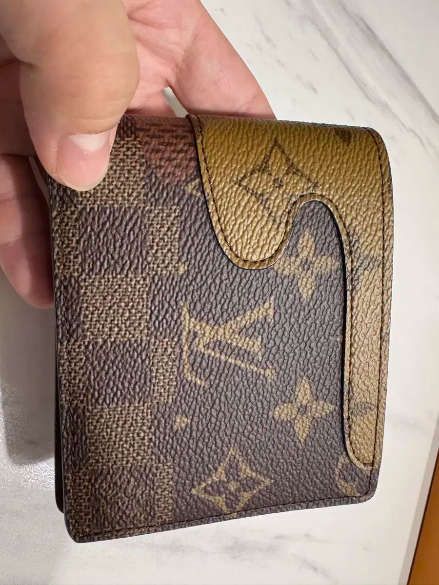 Louis Vuitton(ルイヴィトン) 二つ折り財布##ほぼ ほぼ新品