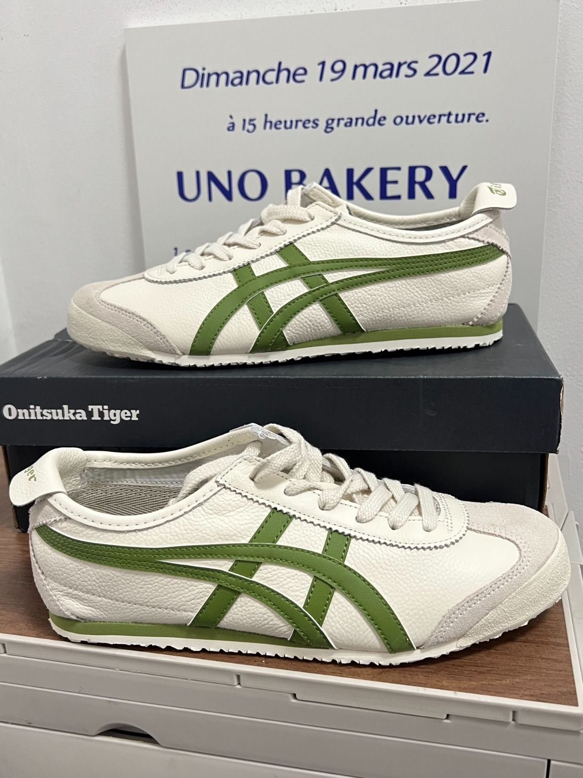 【新品未使用】オニツカタイガー スニーカー 新品未使用 Onitsuka Tiger（オニツカタイガー） MEXICO 66