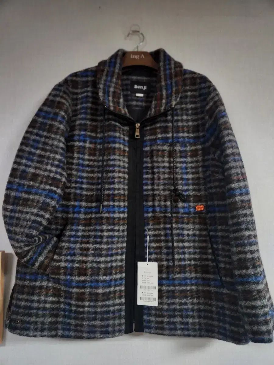 流行に左右されないチェックウールジャケット 77