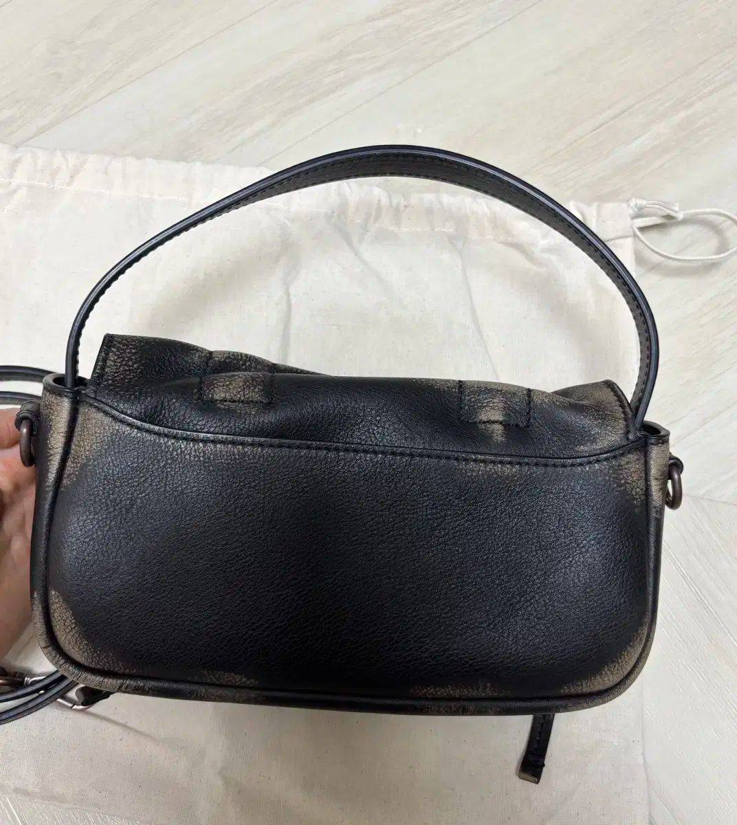 アクネストゥディオズ studio