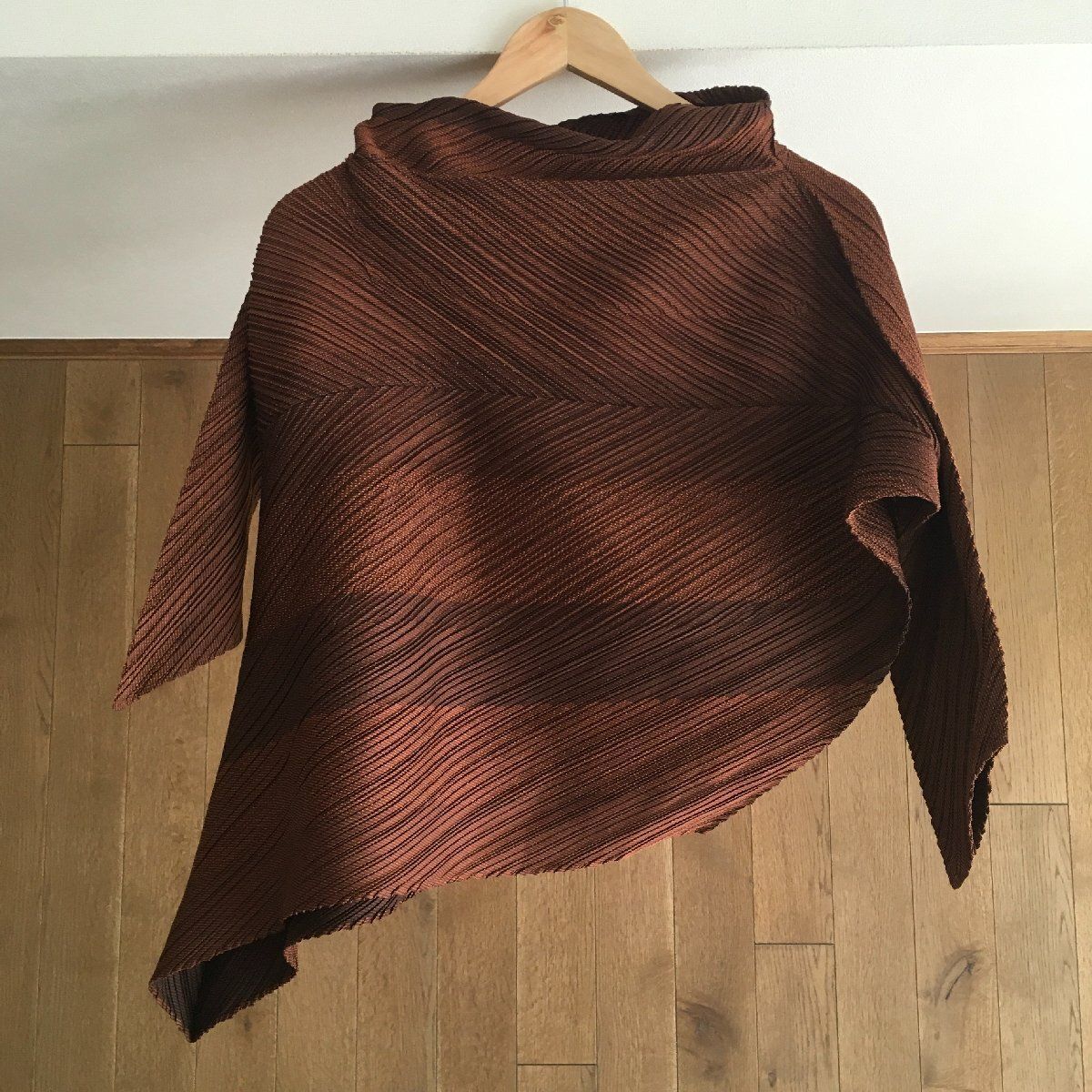 【レア】ISSEY MIYAKE 変形トップス 美品 ISSEY MIYAKE イッセイミヤケ 変形 トップス2 IM23FJ107