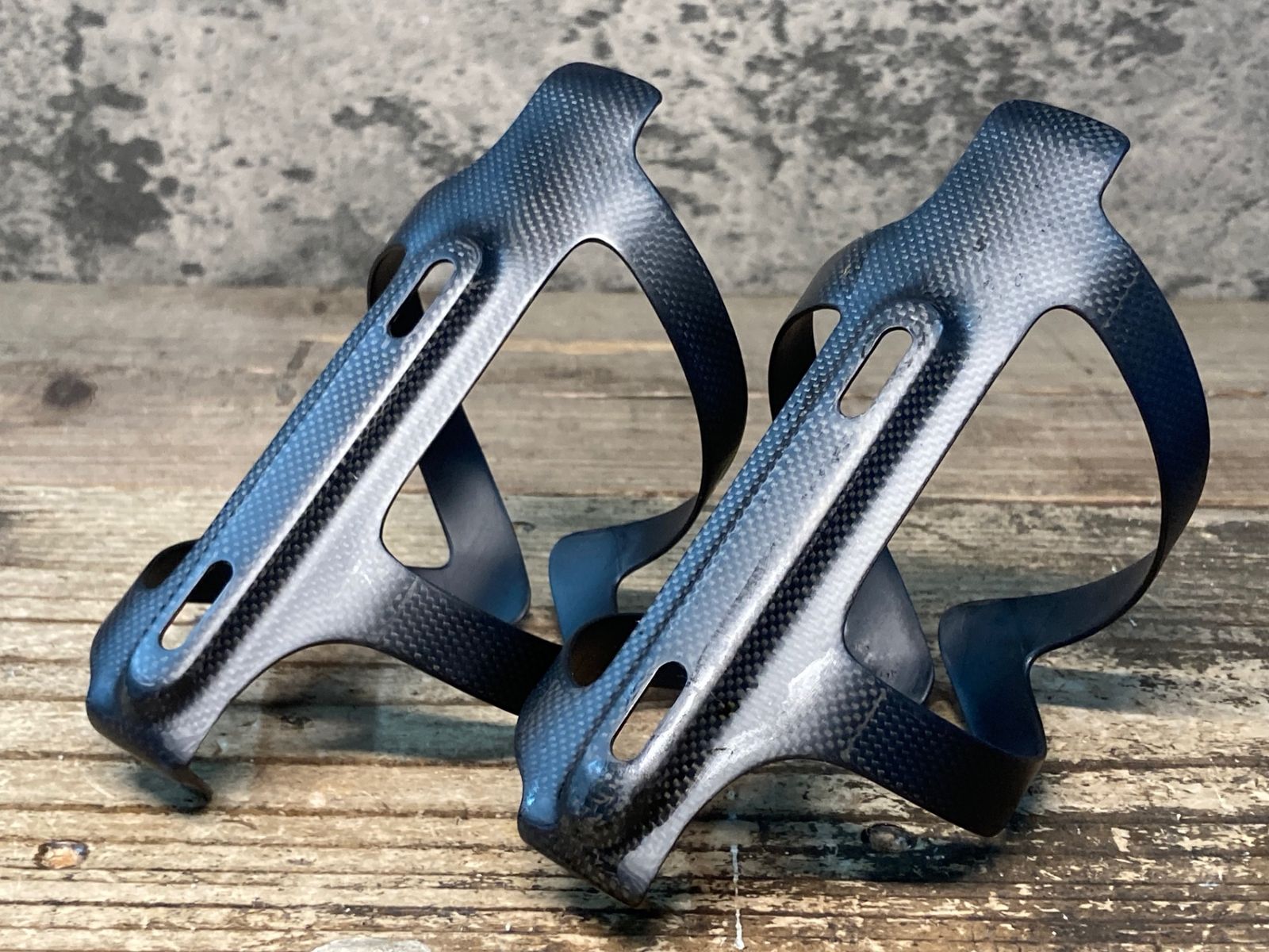 JK970 モスト MOST THE WINGS カーボン ボトルケージ 1K ペア