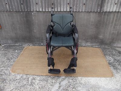 送料無料 一部地域を除く カワムラ自走式車椅子KMD-B22-42 TS-25-0908-05