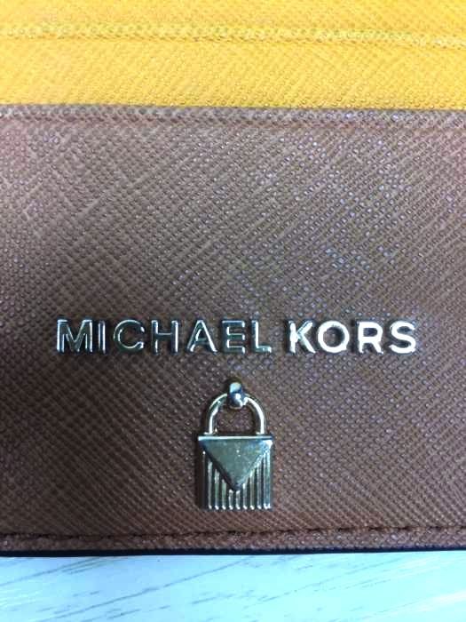 グあります】 Michael Kors - マイケルコース パスケース 定期入れの