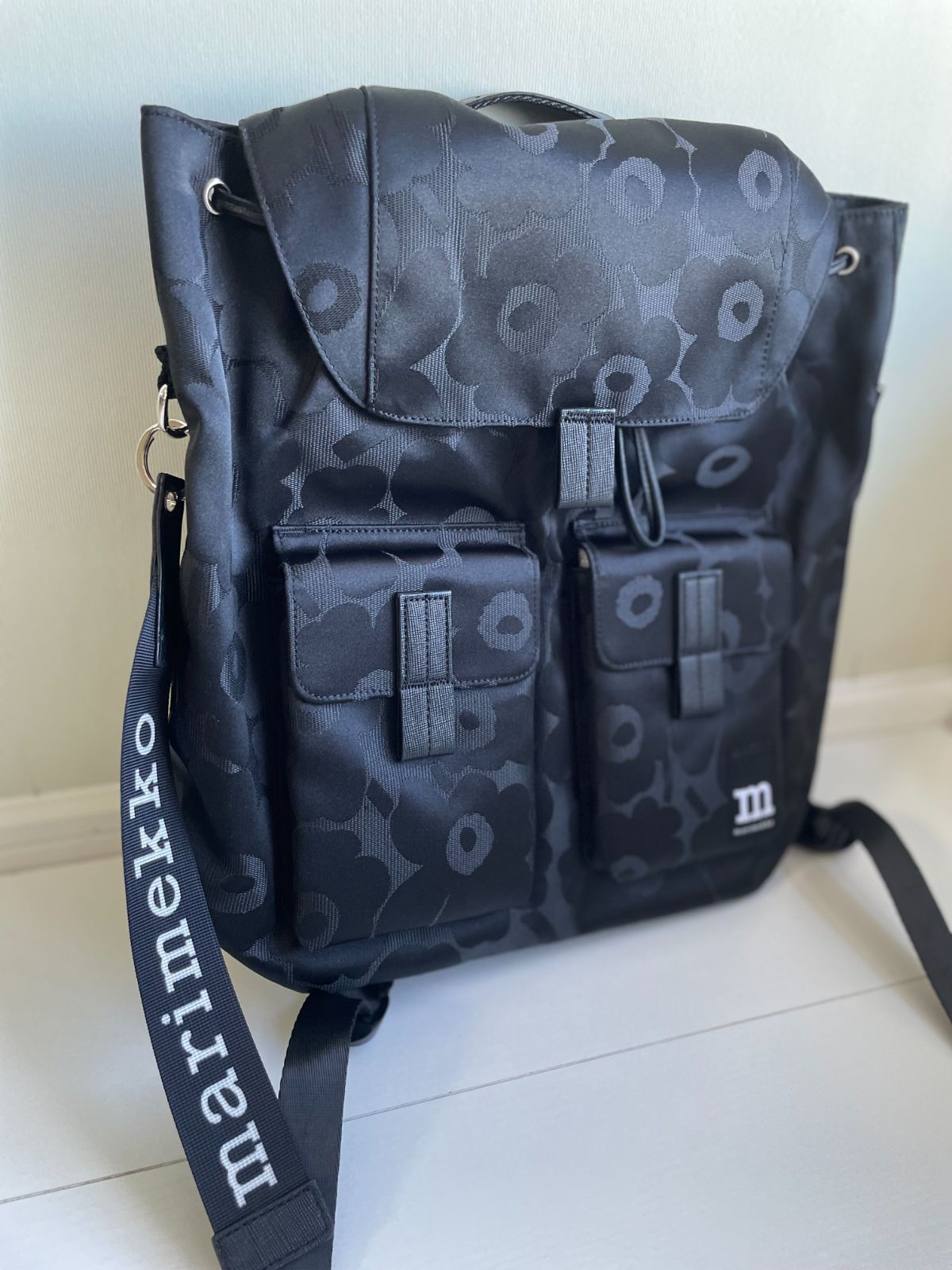 マリメッコ バックパックBackpackリュックバッグLサイズウニッコ