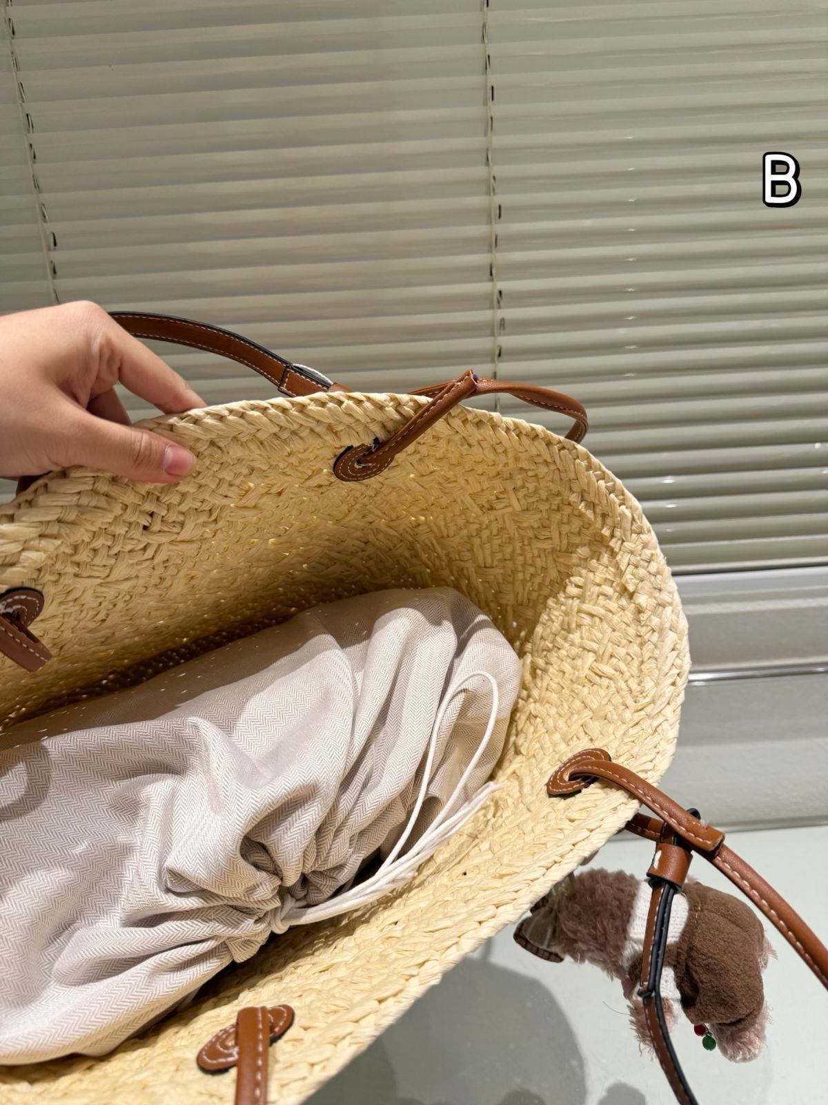 ロエベ　LOEWE BASKET ANIMAL BAG Loewe Animal Embroidered Basket Bag First State 2025