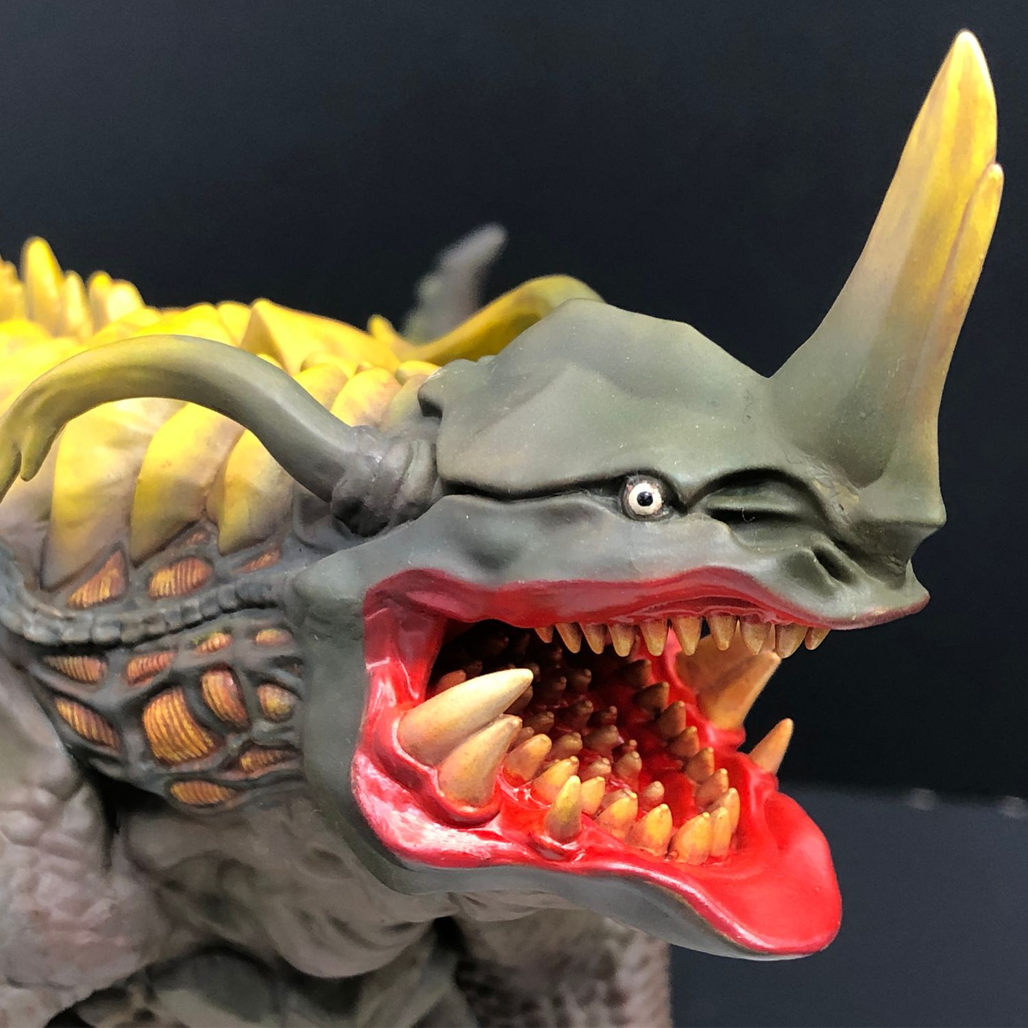 キット完成品 ネロンガ シン・ウルトラマン メガソフビキット 海洋堂