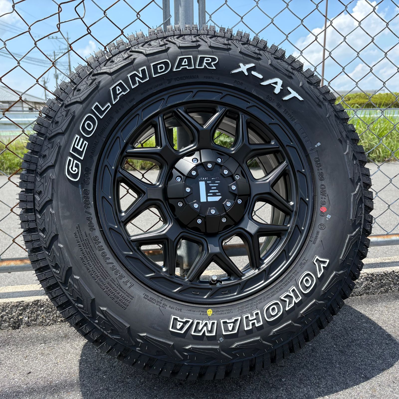 ◇送料込み◇235/70R16 新品タイヤホイール4本RT マットブラック-FE 
