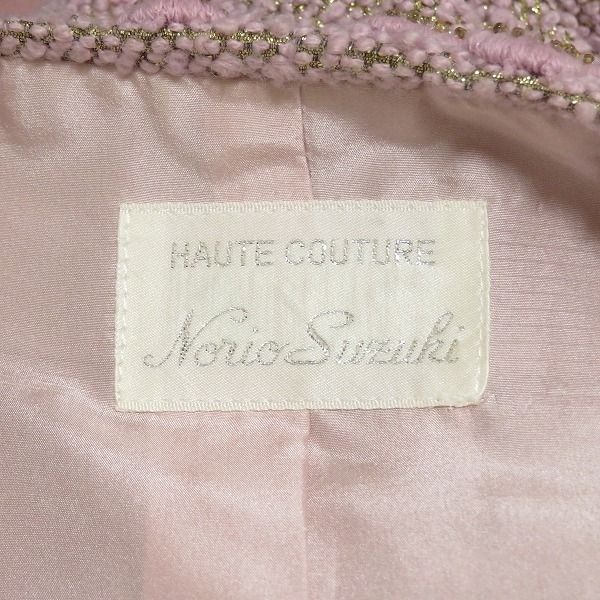 スカートスーツ