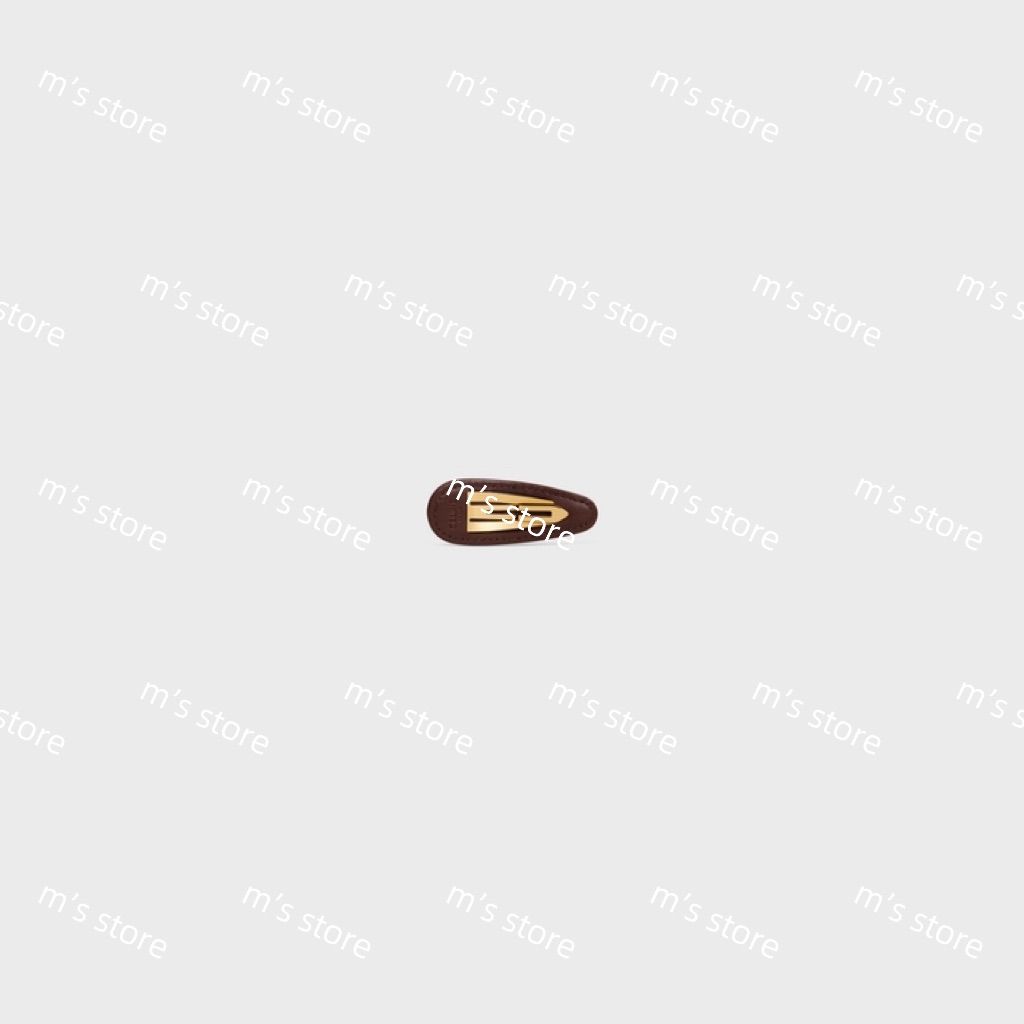 新品 CELINE トリオンフ スナップ ヘアクリップ チェスナッツ ブラウン 新品 CELINE セリーヌ トリオンフ スナップ ヘアクリップ チェス