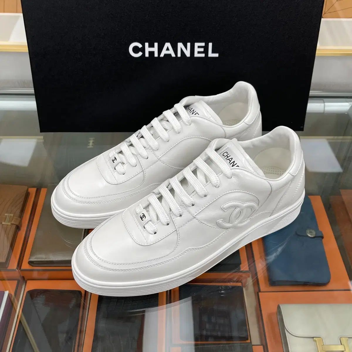 23K♡ホワイト【CHANEL】スニーカー カーフスキン 23K♡ホワイト【CHANEL】スニーカー カーフスキン