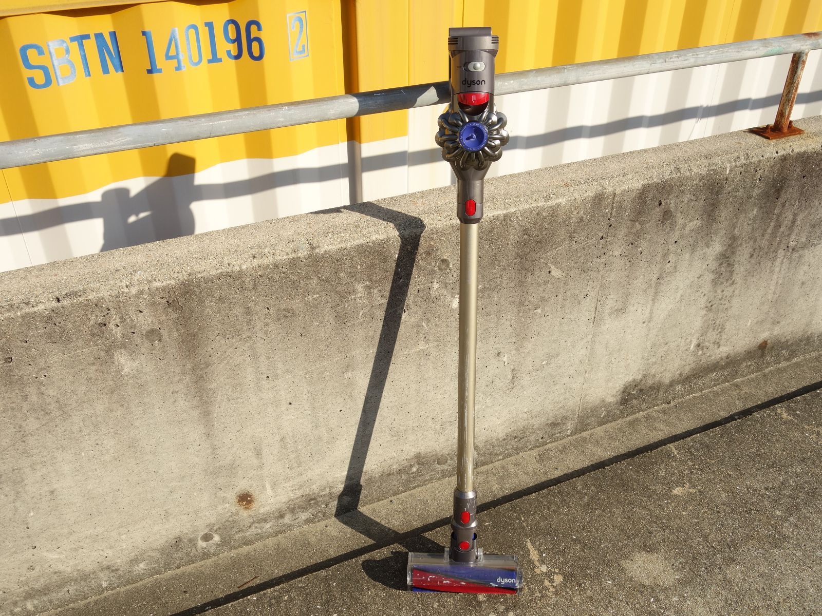 M Dyson ダイソン スティッククリーナー コードレスクリーナー 2020年 サイクロン式 V7 Fluffy Origin SV11 27940 MERCADOAVALIA_COM_BR