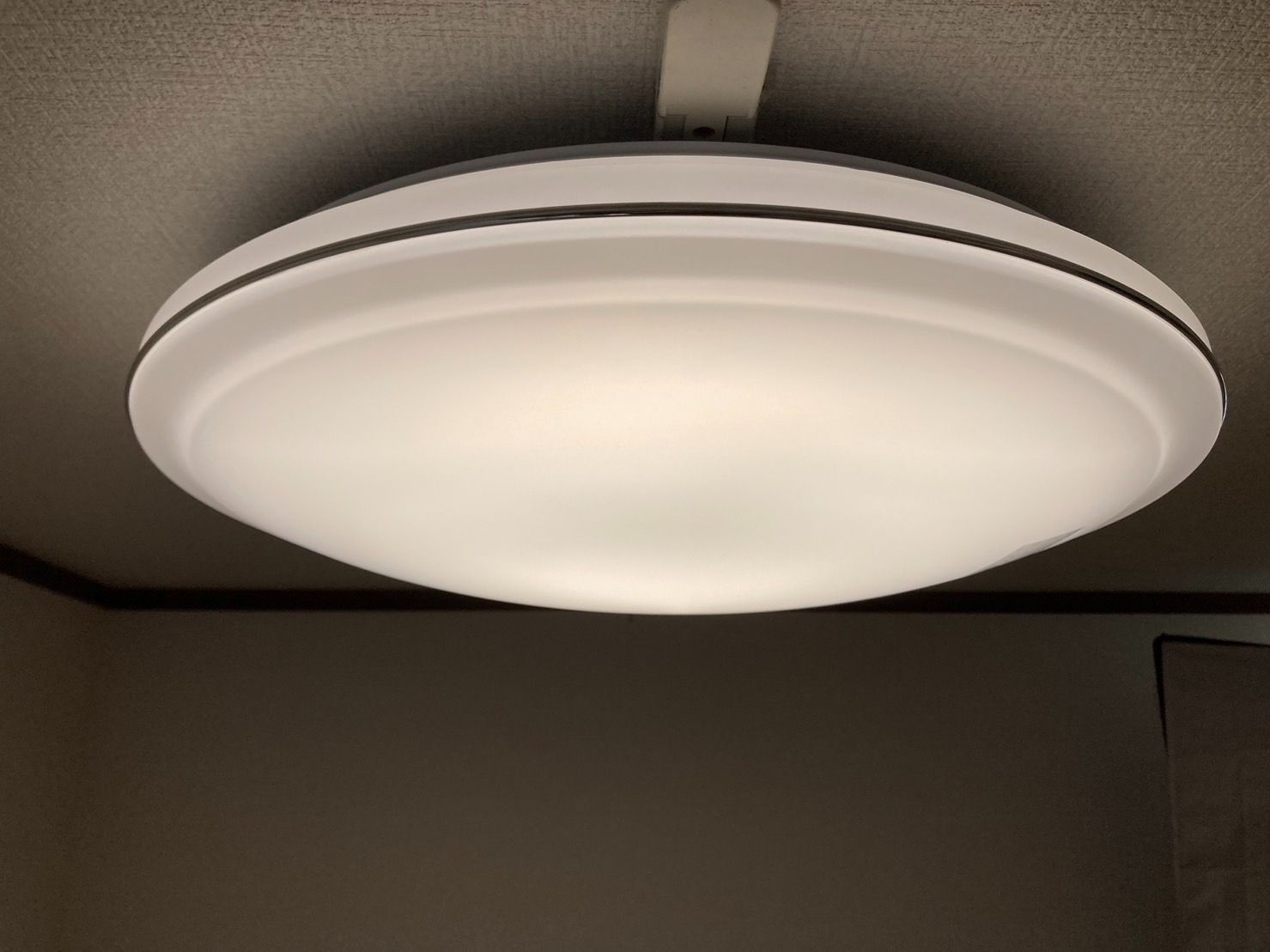 中古品　東芝　LED照明　2018年製　LEDH94906LC-E5-0