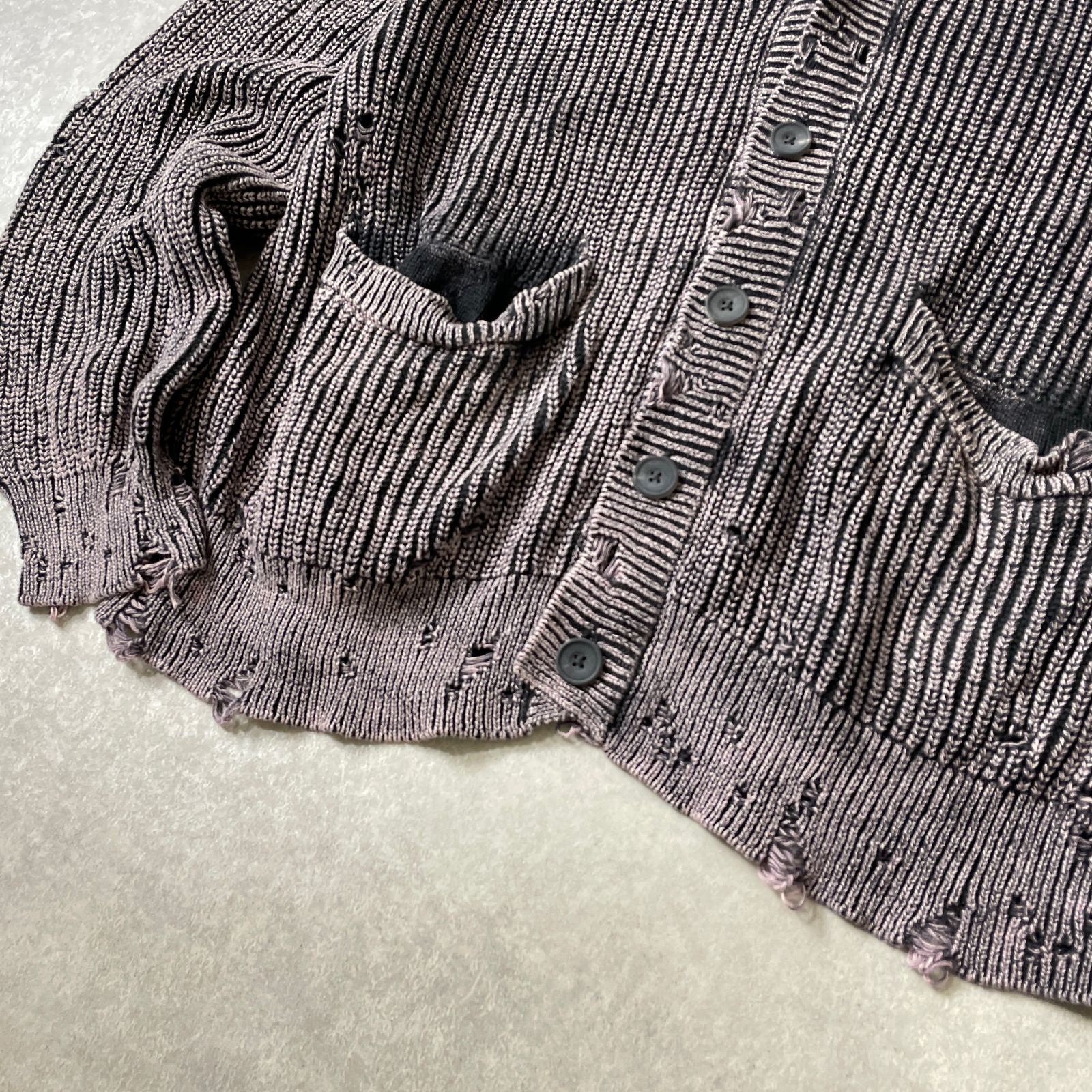 定価2.2万 MAISON SPECIAL Snow Wash Damaged Prime-Over V-Neck Knit 