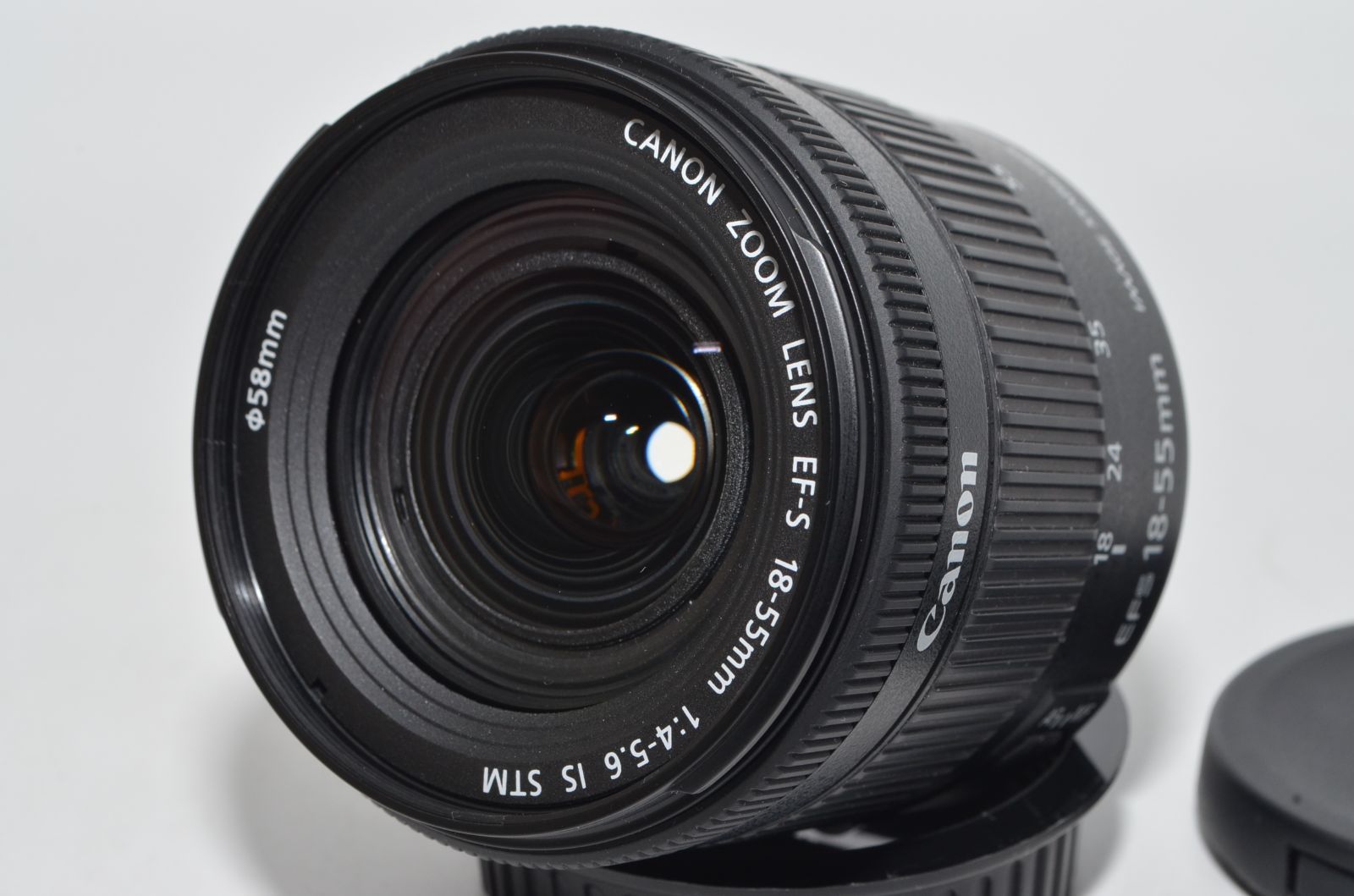 250183☆極上☆Canon 標準ズームレンズ EF-S18-55mm F4.0-5.6IS STM 
