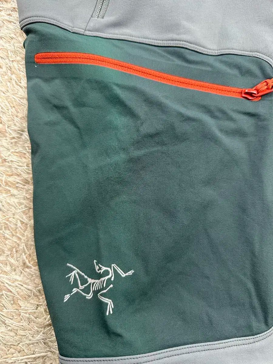 傾向 ARC TERYX アークテリクス 機能性 パンツ XL 品質100％ 保証！