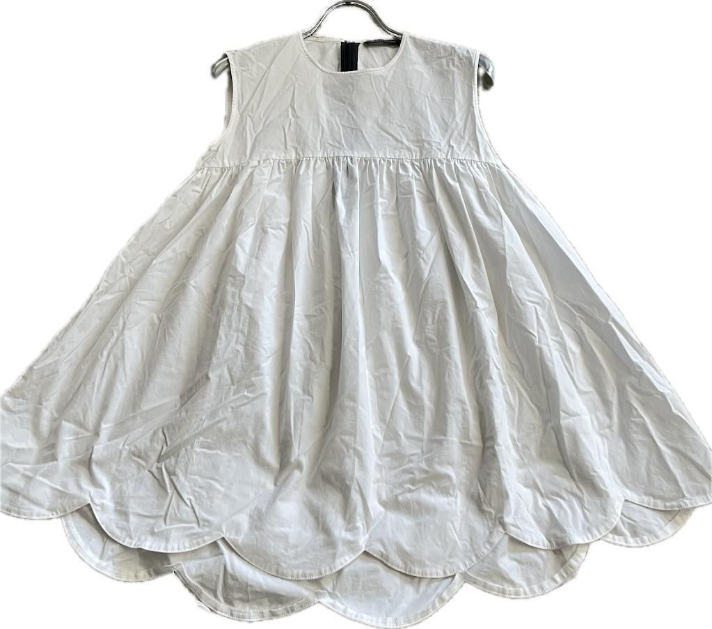 【yokochan】ヨーコチャン　スカラップブラウス　ギャザー切り替え　ヘム yokochan】ヨーコチャン スカラップブラウス ギャザー切り替え ヘム