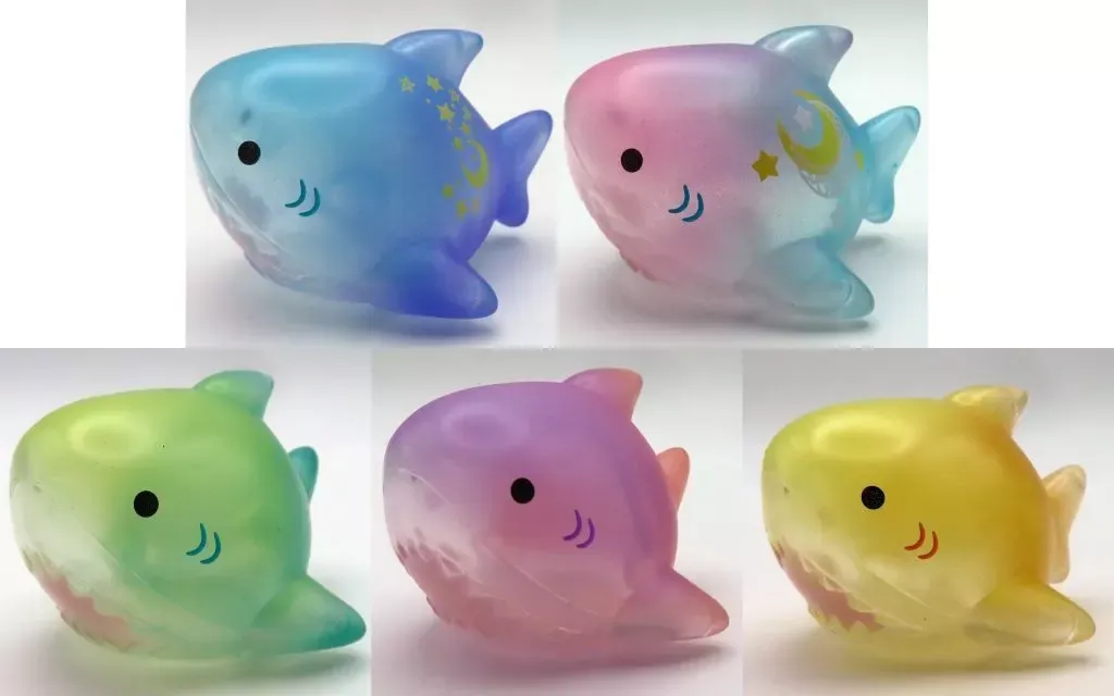 もちっこサメさん シャインカラー LMCセット ≪10月の新商品≫もちっこサメさんシャインカラ―☆アミューズ