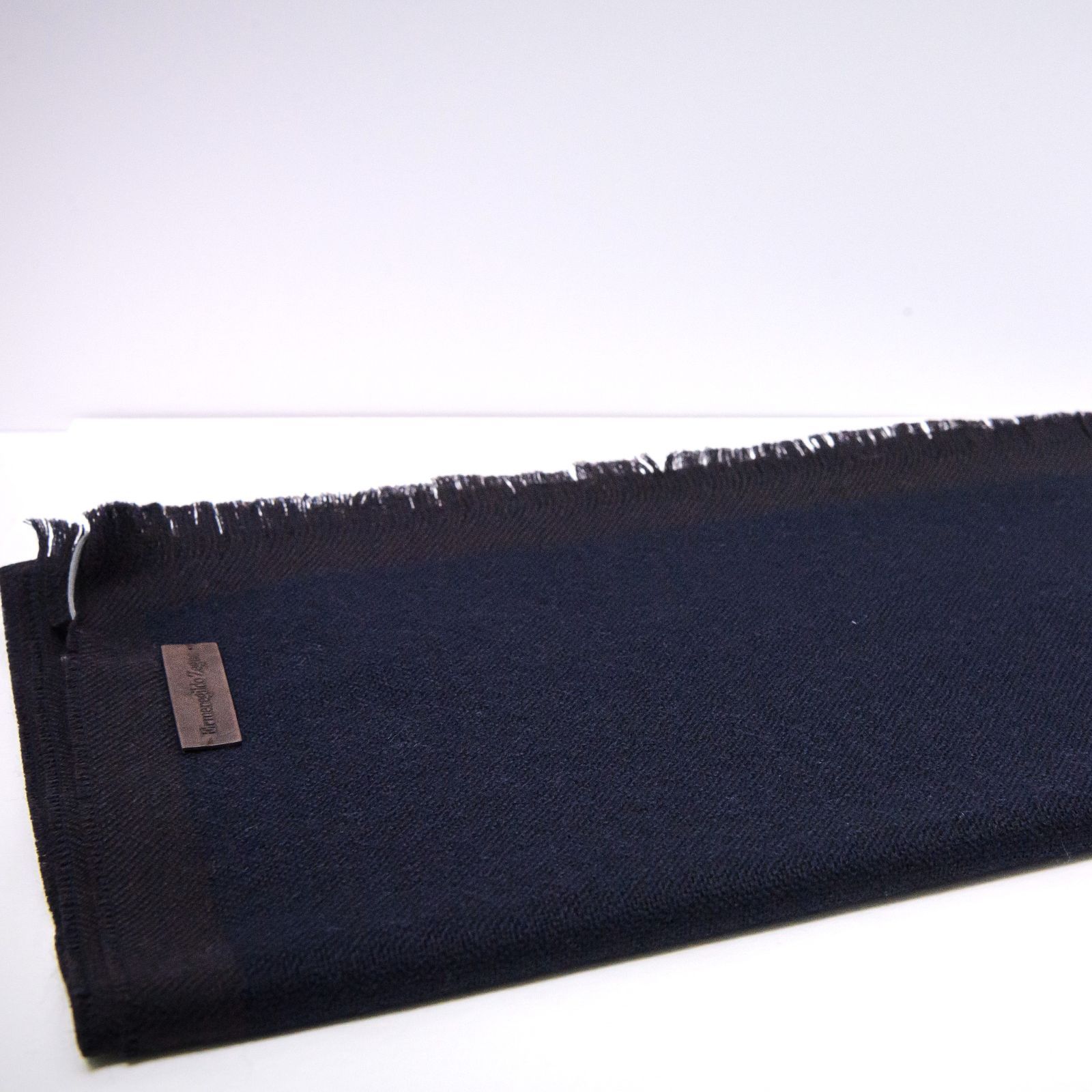 【新品】Ermenegildo Zegna マフラー ネイビー ウール ロゴ 新品】Ermenegildo Zegna マフラー ネイビー ウール ロゴ