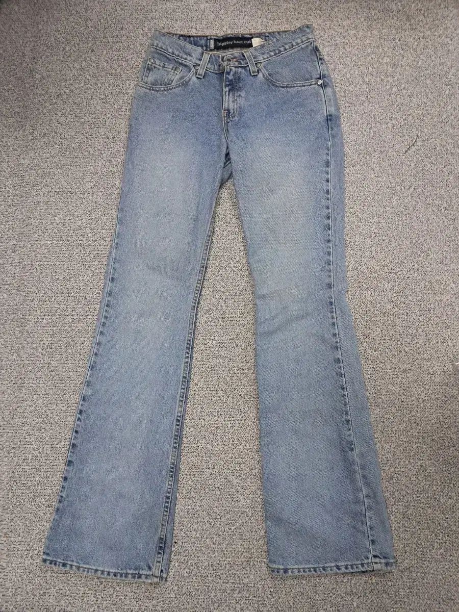 LEVI S リーバイス シルバータップ 90s usa ブーツカット