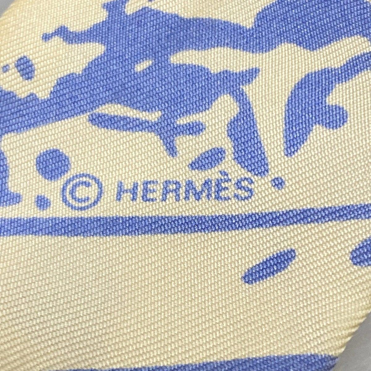 HERMES(エルメス) スカーフ ツイリー アイボリー×ブルー×ピンク リボン  