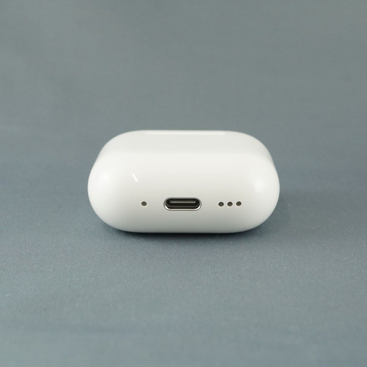 Apple AirPods第4世代 第四世代充電ケース(ANC無し) 正規品］AirPods 4